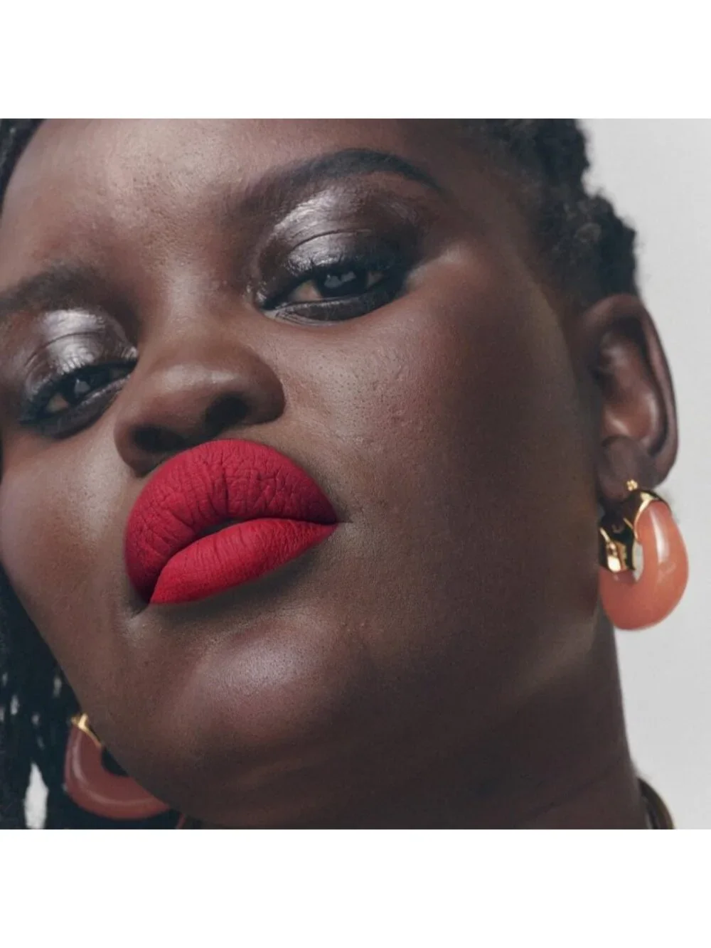 Velvet Liquid Lipstick - Long-Lasting, Rich Color, Smooth Finish, Perfect for